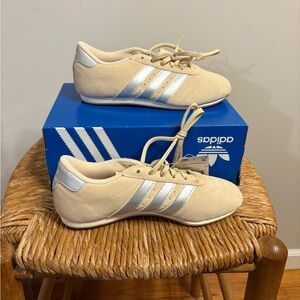 Cream and gold Adidas Originals trainers #AdidasOriginal